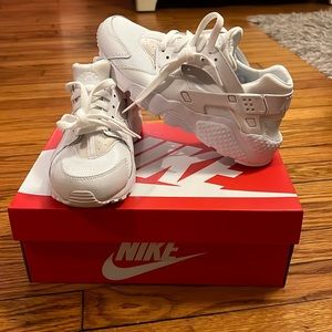 Brand New NIKE sneakers!✨